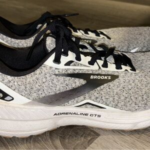 Brooks Adrenaline GTS Men's Black and White Athletic Shoes